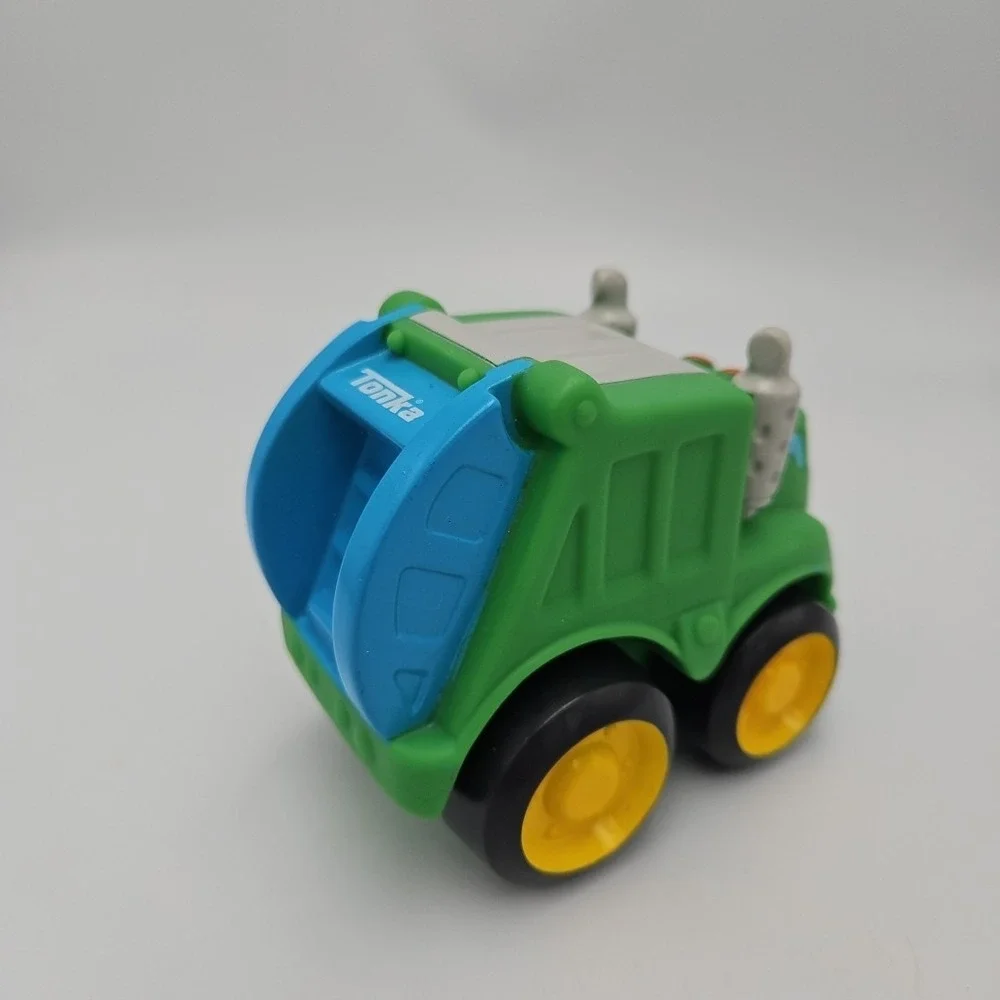 Tonka Chuck &‎ Friends Rowdy the Garbage Truck Carrier Hasbro